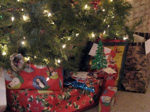 tree-with-gifts