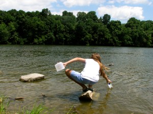 M catching stuff at lake